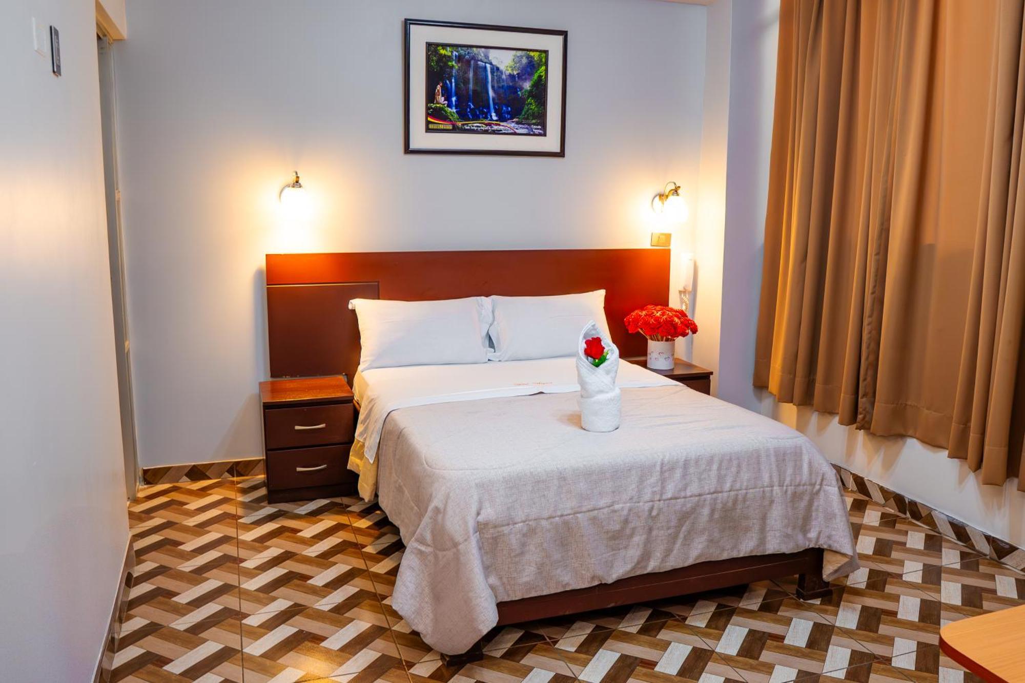 Hotel Mayros Satipo Eksteriør billede